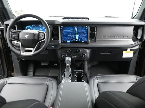 New 2025 Ford Bronco Badlands image 21