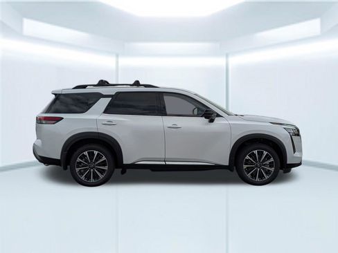 New 2026 Nissan Pathfinder Platinum w/ Cargo Package image 19