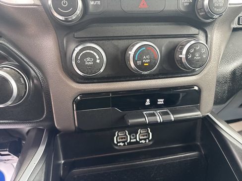 Used 2020 RAM 1500 Big Horn RWD image 30