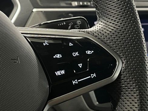 Used 2024 Volkswagen Tiguan SE R-Line image 26