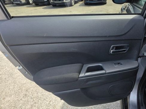 Used 2018 Mitsubishi Outlander Sport LE image 18