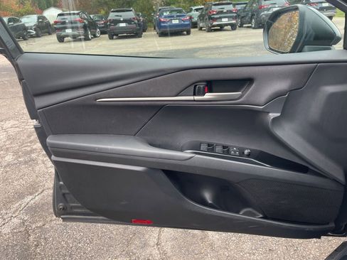 Used 2025 Toyota Camry LE image 20