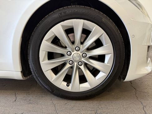 Used 2018 Tesla Model S 75D AWD/4WD image 19