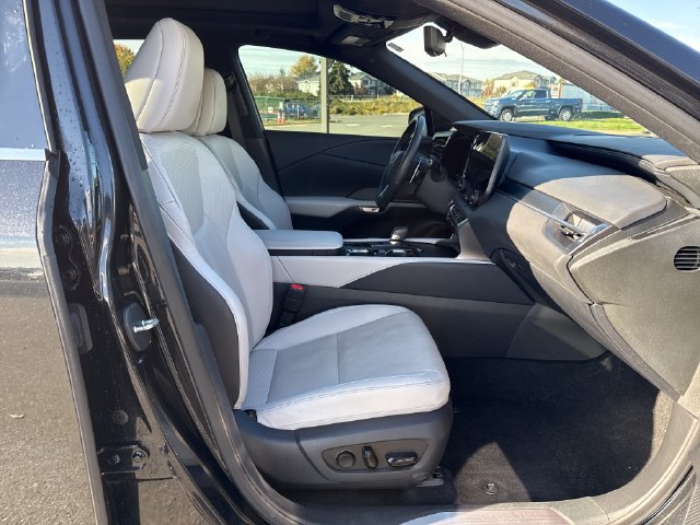 Used 2023 Lexus RX 350 w/ Cold Area Package AWD/4WD image 10