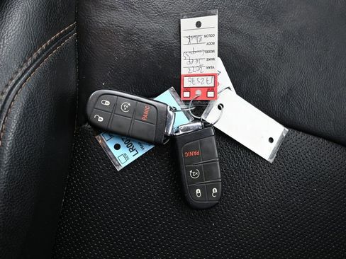 Used 2022 Jeep Compass Latitude w/ Sun and Sound Group image 30