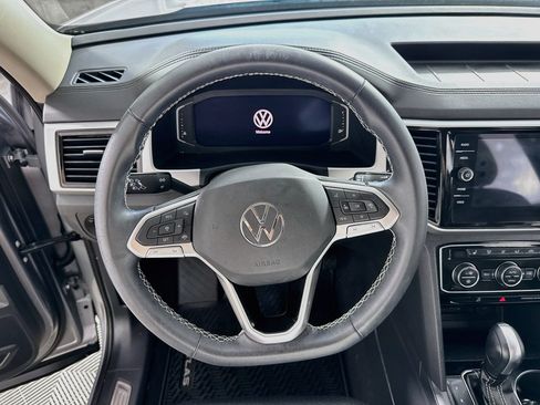 Used 2023 Volkswagen Atlas SE w/ Panoramic Sunroof Package AWD/4WD image 15