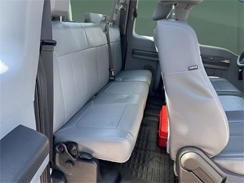 Used 2013 Ford F550 4x4 SuperCab Super Duty w/ Payload Upgrade Pkg image 15