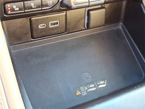 Used 2021 Chevrolet Tahoe Premier image 28