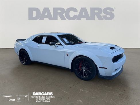 Used 2019 Dodge Challenger SRT Hellcat image 1