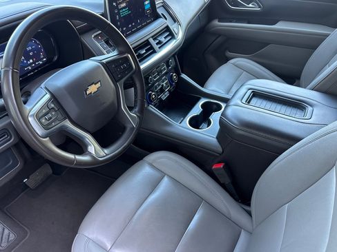 Used 2024 Chevrolet Suburban LT image 11