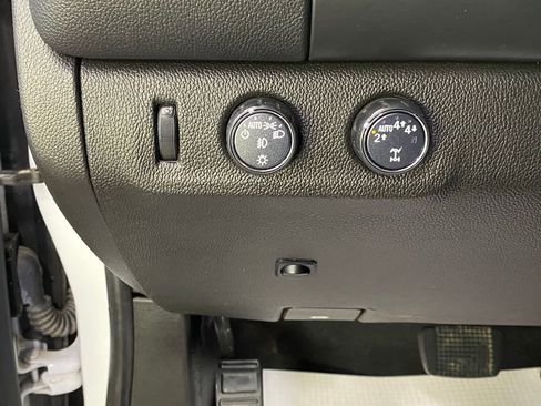 Used 2022 Chevrolet Colorado LT w/ LT Convenience Package image 26