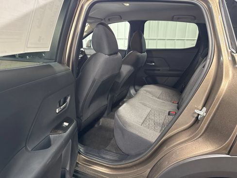 Used 2025 Nissan Kicks SV FWD image 14