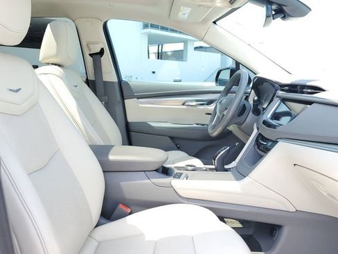 Used 2022 Cadillac XT5 Premium Luxury FWD image 24