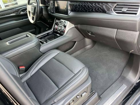 Certified 2023 GMC Yukon XL Denali AWD/4WD image 23
