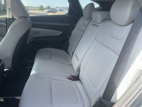Used 2024 Hyundai Tucson Limited FWD image 3