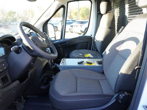 Used 2025 RAM ProMaster 2500 w/ Quick Order Package 22G SLT image 4