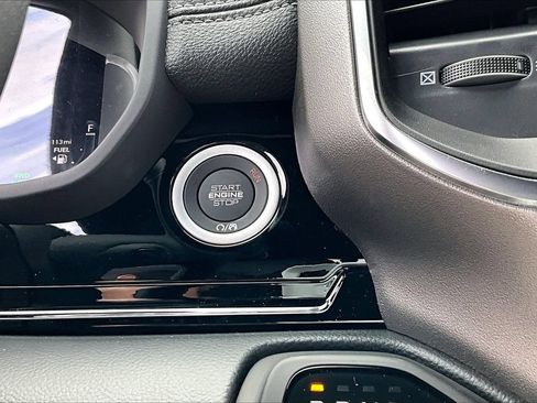 New 2026 RAM 1500 Laramie AWD/4WD image 24
