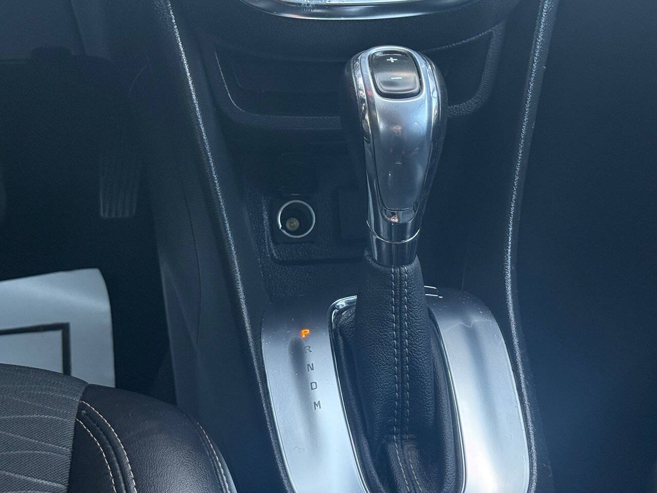 Used 2015 Buick Encore FWD image 24