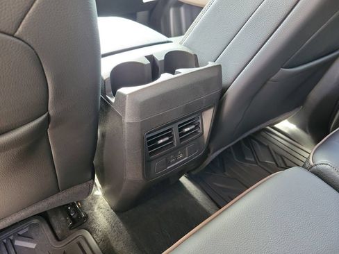 Used 2025 GMC Canyon Denali AWD/4WD image 11