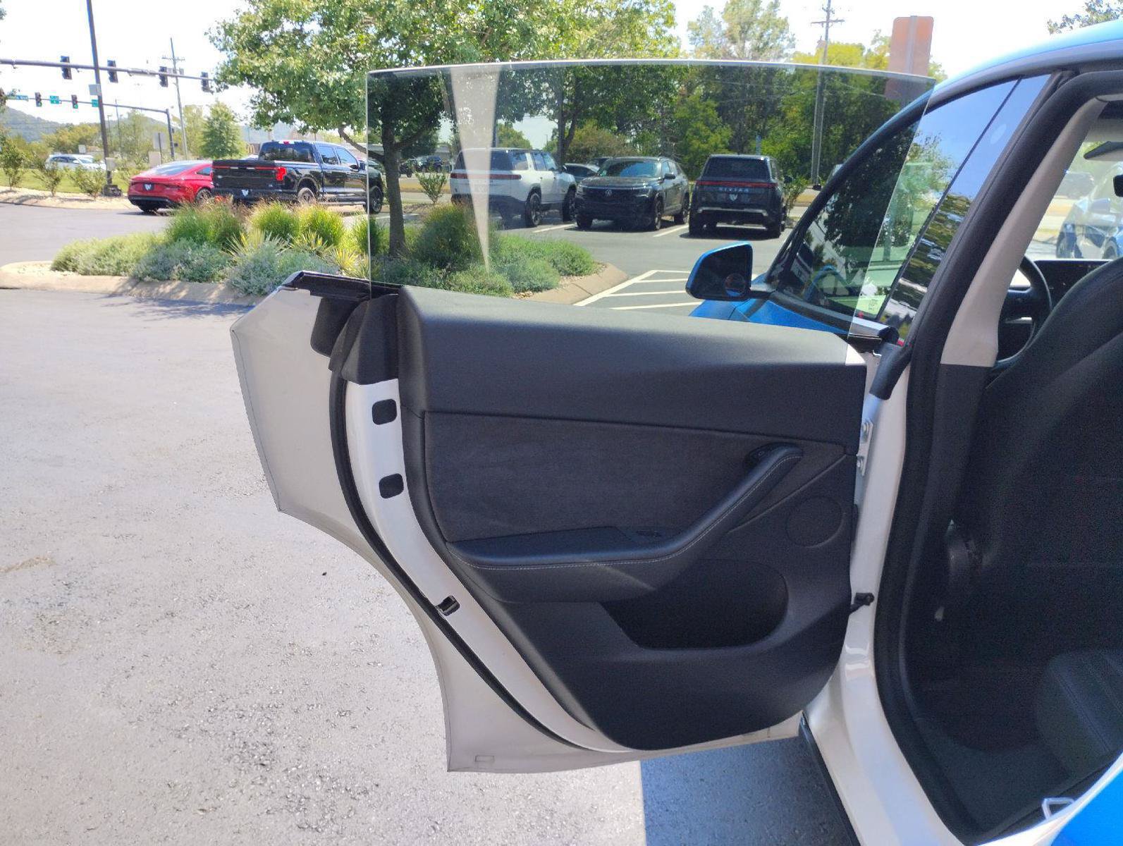 Used 2021 Tesla Model Y Long Range AWD/4WD image 12