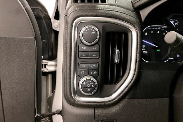Used 2021 GMC Sierra 1500 SLT w/ SLT Premium Package AWD/4WD image 37