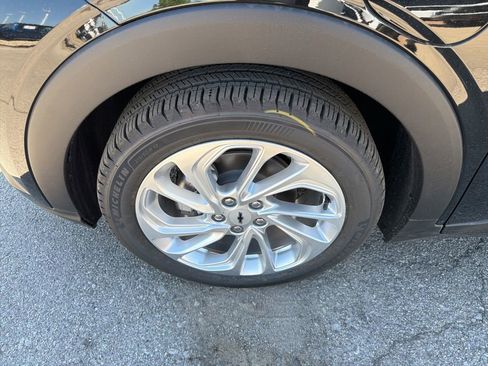 New 2027 Chevrolet Bolt LT w/ Comfort Package FWD image 9