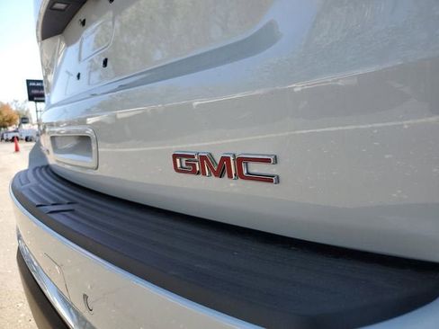 New 2026 GMC Yukon Denali image 7
