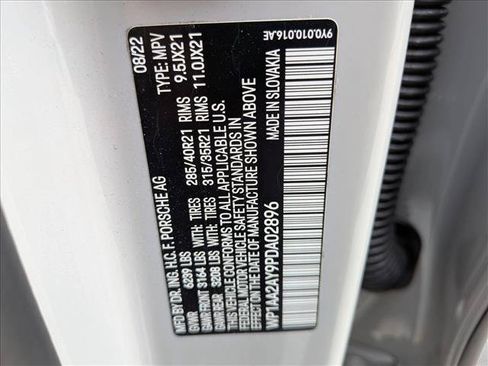 Used 2023 Porsche Cayenne Platinum Edition AWD/4WD image 26