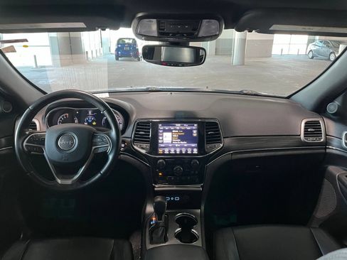 Used 2022 Jeep Grand Cherokee Limited AWD/4WD image 37