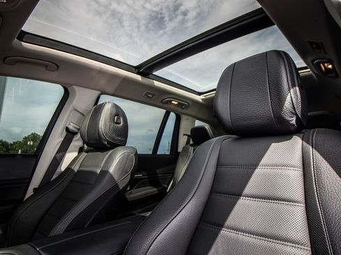 Used 2023 Mercedes-Benz GLS 580 4MATIC image 48