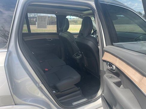 Used 2025 Volvo XC90 B6 Plus AWD/4WD image 11