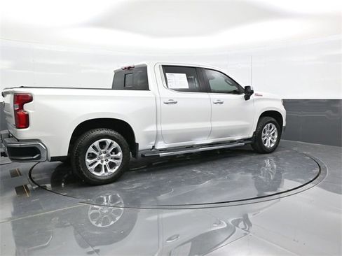 Used 2024 Chevrolet Silverado 1500 LTZ w/ Technology Package image 7