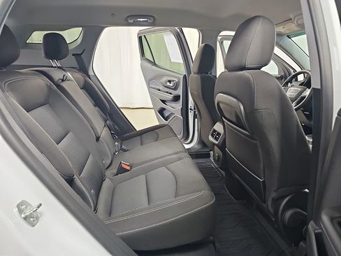 Used 2024 GMC Terrain SLE w/ Driver Convenience Package image 14