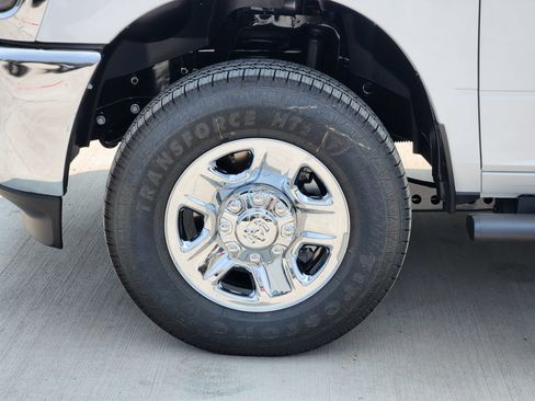 New 2026 RAM 2500 Tradesman AWD/4WD image 11
