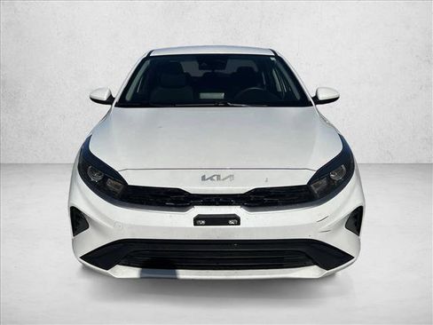 Used 2023 Kia Forte LXS image 2