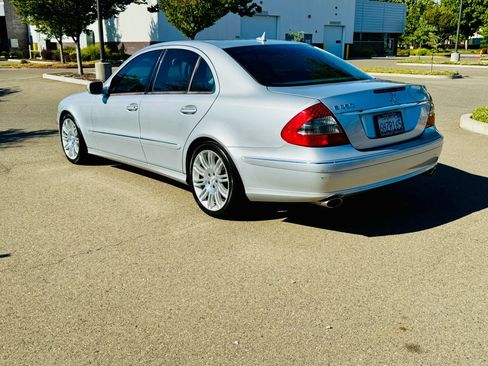 Used 2007 Mercedes-Benz E 350 Sedan image 7
