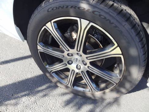 Used 2019 Volvo XC60 T5 Inscription AWD/4WD image 16