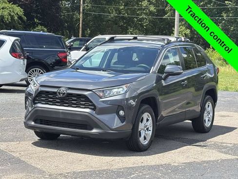 Used 2020 Toyota RAV4 XLE AWD/4WD image 29
