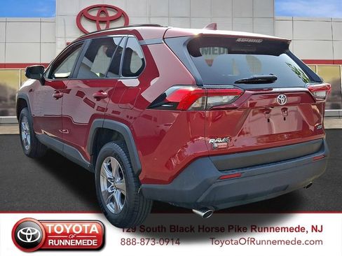 Certified 2025 Toyota RAV4 XLE FWD image 4