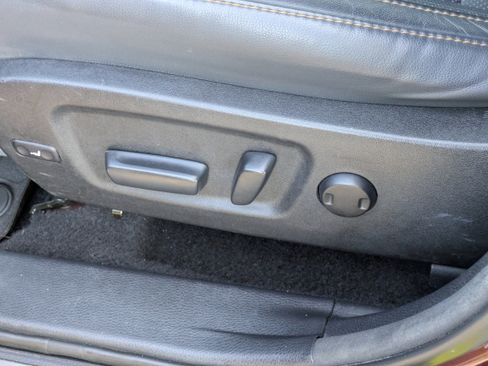 Used 2015 Toyota Highlander Limited image 22