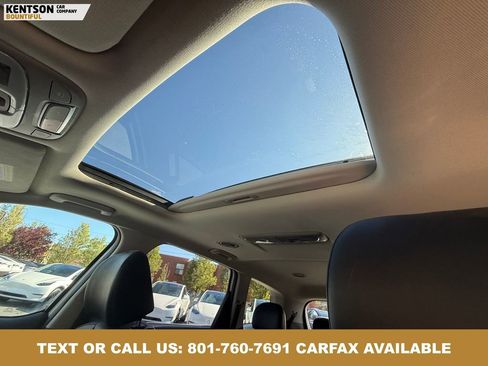 Used 2025 Kia Telluride S AWD/4WD image 33