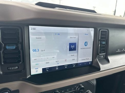 Used 2023 Ford Bronco Wildtrak AWD/4WD image 23