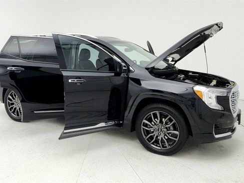 Certified 2023 GMC Terrain Denali w/ Black Diamond Edition image 13