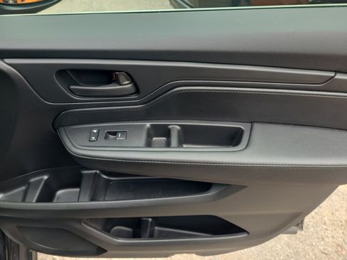 Used 2025 Honda Odyssey EX-L image 25
