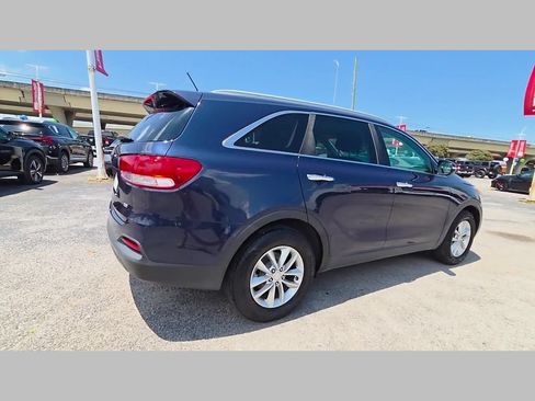 Used 2016 Kia Sorento FWD image 38