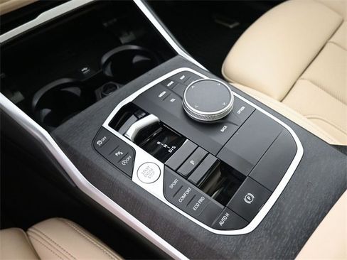 New 2026 BMW 330i Sedan w/ M Sport Package image 4