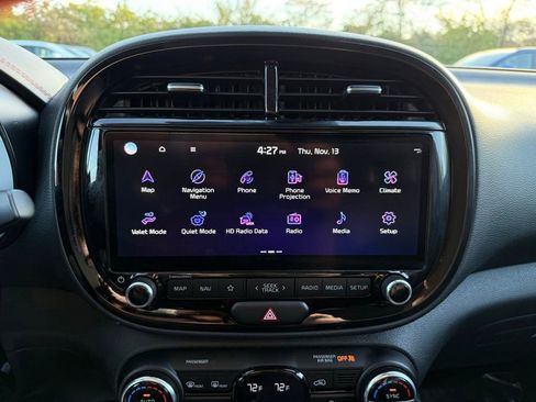 Certified 2024 Kia Soul GT-Line image 40
