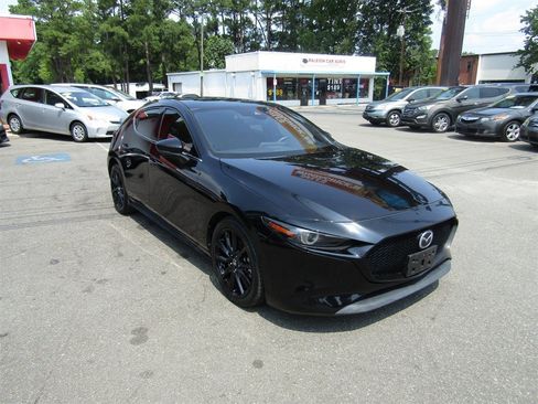 Used 2019 MAZDA MAZDA3 AWD Hatchback w/ Premium Pkg image 10