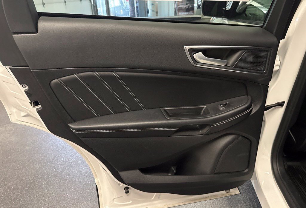 Used 2023 Ford Edge ST AWD/4WD image 24