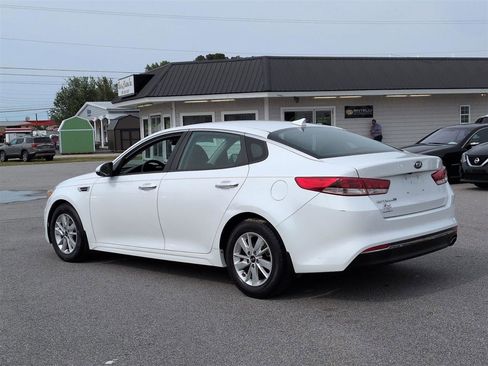 Used 2016 Kia Optima LX FWD image 3